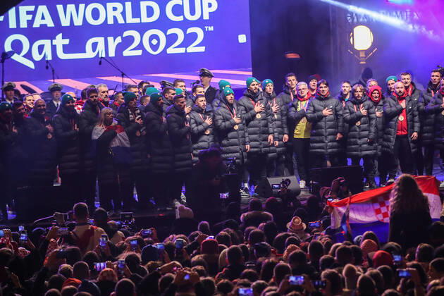 Croatia victory parade Croatia national team, Nationalteam is pictured during Croatia team victory parade at Ban Jelacic square (following their victory over Morocco in the 2022 FIFA World Cup, WM, Weltmeisterschaft, Fussball bronze medal match the previous day) on December 18, 2022 in Zagreb, Croatia. SanjinxStrukic PIXSELL