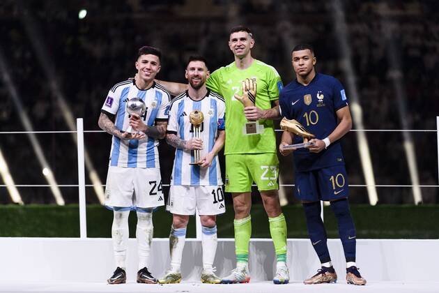 RECORD DATE NOT STATED FIFA World Cup, WM, Weltmeisterschaft, Fussball Qatar 2022 Argentina vs France Final (L-R), Enzo Fernandez, Lionel Messi, Emiliano Martinez of Argentina and Kylian Mbappe of France during the game Argentina vs France, corresponding to the great final of the FIFA World Cup Qatar 2022, at Lusail Stadium, Lusail, Doha, on December 18, 2022. <br><br> (I-D), Enzo Fernandez, Lionel Messi, Emiliano Martinez de Argentina y Kylian Mbappe of Francia durante el partido Argentina vs Francia, correspondiente a la gran final de la Copa Mundial de la FIFA Catar 2022, en el Estadio Lusail, Lusail, Doha, el 18 de Diciembre de 2022 LUSAIL DOHA QATAR Copyright: xMarcioxMachadox 20221218_12000