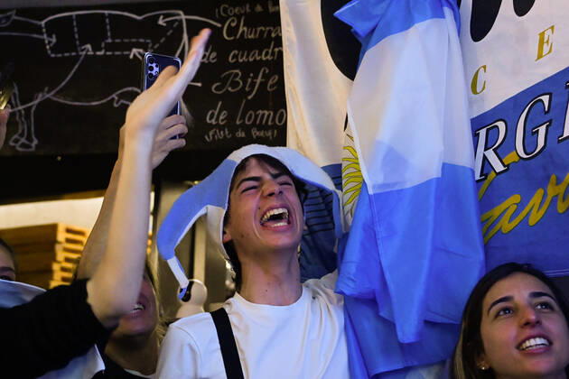 Les supporters de l Argentine au Cafe El Sur à Paris - ambiance - FOOTBALL : Les supporters de l Argentine - Paris - 18 12 2022 FedericoPestellini Panoramic