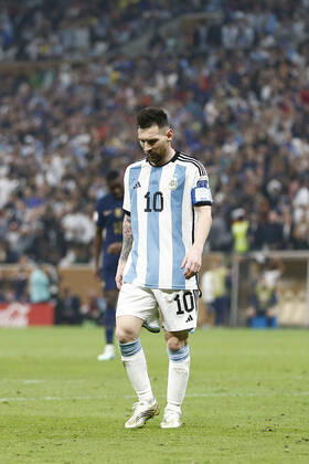 LUSAIL, QATAR - DECEMBER 18: Player of Argentina Lionel Messi reacts during the FIFA World Cup, WM, Weltmeisterschaft, Fussball Qatar 2022 Final match between Argentina and France at Lusail Stadium on December 18, 2022 in Lusail, Qatar. (Photo by Florencia Tan Jun PxImages Icon Sportwire) SOCCER: DEC 18 FIFA World Cup Final - France v Argentina Icon2212181575