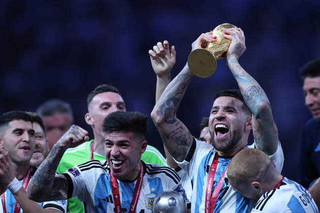 December 18, 2022, DOHA, QATAR: DOHA, CATAR, 18.12.2022 - ARGENTINA-FRANo¡A - O meio-campista argentino nº 07 Rodrigo De Paul comemora apo³s a cerimo nia de premiaoÂßo£o depois de vencer a final da Copa do Mundo de futebol Qatar 2022 entre Argentina e FranoÂßa no Lusail Stadium em Lusail, norte de Doha em 18 de dezembro de 2022. A Argentina venceu na disputa de poªnaltis. DOHA QATAR - ZUMAv122 20221218_zap_v122_275 Copyright: xWilliamxVolcovx