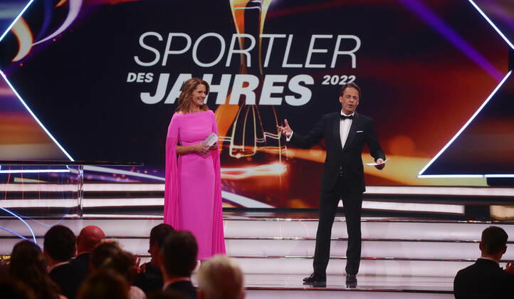 Baden-Baden , Sportler des Jahres 2022 , von links: Katrin Müller Hohenstein Rudi Cerne