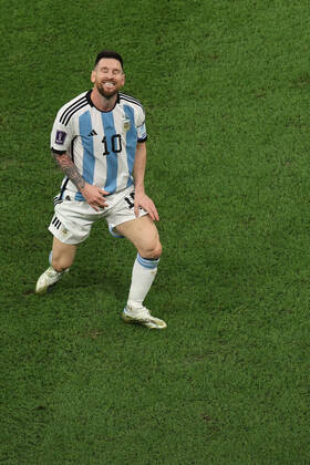 The Final : FIFA World Cup, WM, Weltmeisterschaft, Fussball 18 December 2022, Lusail City - FIFA World Cup Qatar 2022 - Final - Argentina v France - Lionel Messi of Argentina - Photo: Charlotte Wilson Offside. Doha Qatar Copyright: xCharlottexWilsonx xOffsidexOffside