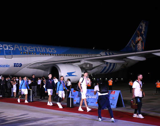 December 20, 2022, ciudad Autonoma, Buenos aires, Argentina: Argentina world champion of the Qatar cup 2022 arrived in argentina at the ezeiza airport ciudad Autónoma Argentin, Emiliano Martinez - ZUMAc230 0196964890st Copyright: xVirginiaxChailex