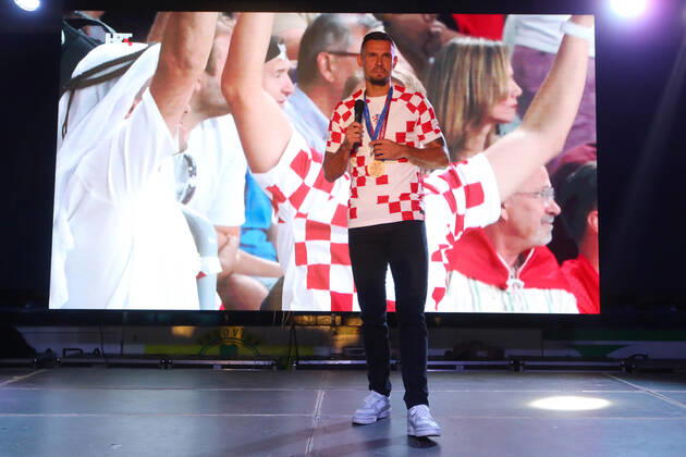 PXL_Dejan Lovren welcome ceremony Welcome ceremony for the Croatian national team, Nationalteam player Dejan Lovren after Croatia won bronze medal at the 2022 FIFA World Cup, WM, Weltmeisterschaft, Fussball in Qatar; in Karlovac; Croatia; KristinaxStedulxFabac PIXSELL