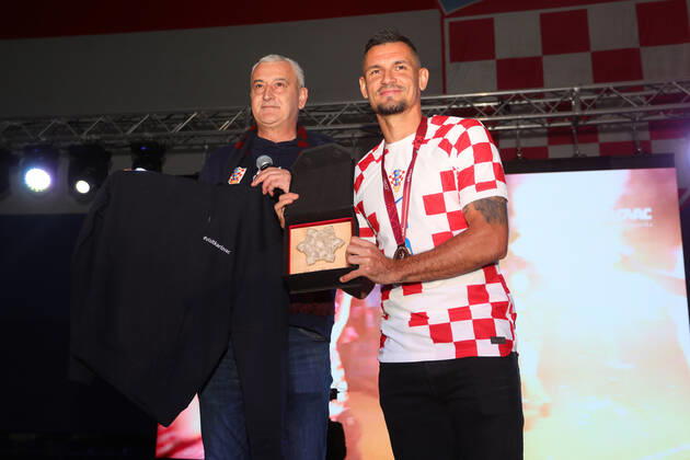 PXL_Dejan Lovren welcome ceremony Welcome ceremony for the Croatian national team, Nationalteam player Dejan Lovren after Croatia won bronze medal at the 2022 FIFA World Cup, WM, Weltmeisterschaft, Fussball in Qatar; in Karlovac; Croatia; KristinaxStedulxFabac PIXSELL