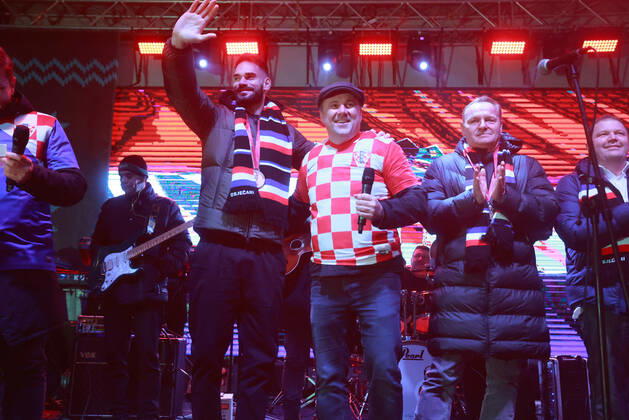 PXL_CRO football players welcome ceremony Welcome ceremony for the Croatian national team, Nationalteam players Domagoj Vida, Ivica Ivusic and Borna Barisic after Croatia won bronze medal at the 2022 FIFA World Cup, WM, Weltmeisterschaft, Fussball in Qatar; in Osijek; Croatia; DavorxJavorovic PIXSELL