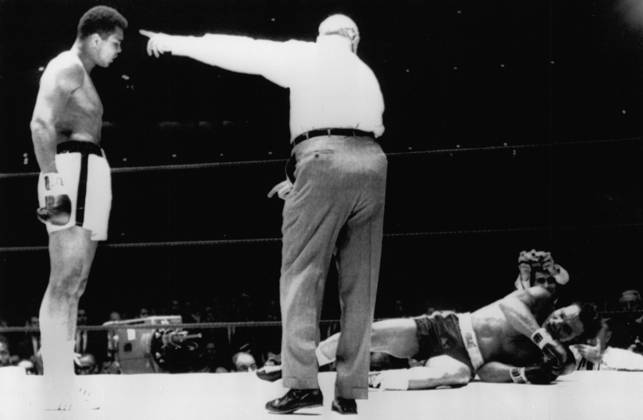 (Muhammad Ali) Cassius Clay in tthe boxing ring with Cleveland Williams 1966  Copyright: xTopFotox Sp000494