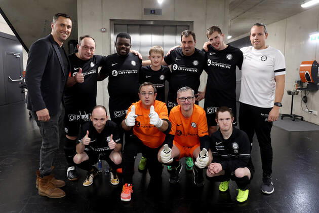 SOCCER - Lions Benefiz Turnier GRAZ,AUSTRIA,27.DEC.22 - SOCCER - Lions Benefiz Legenden Hallenfussball Turnier. Image shows the special team of Sturm.  GEPAxpictures xHansxOberlaender