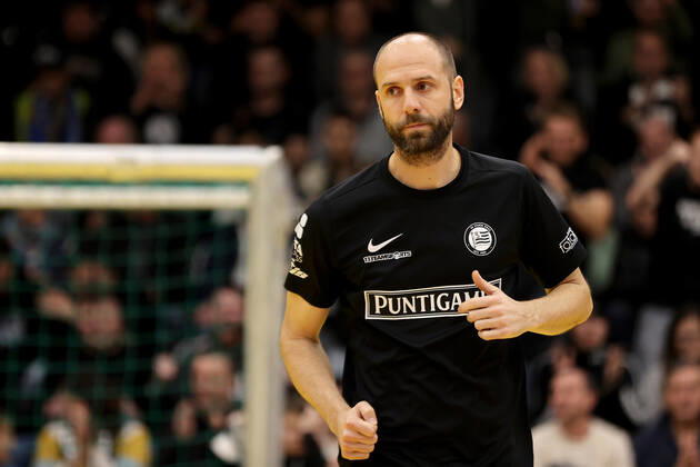 SOCCER - Lions Benefiz Turnier GRAZ,AUSTRIA,27.DEC.22 - SOCCER - Lions Benefiz Legenden Hallenfussball Turnier. Image shows Diego Rottensteiner (Sturm).  GEPAxpictures xHansxOberlaender