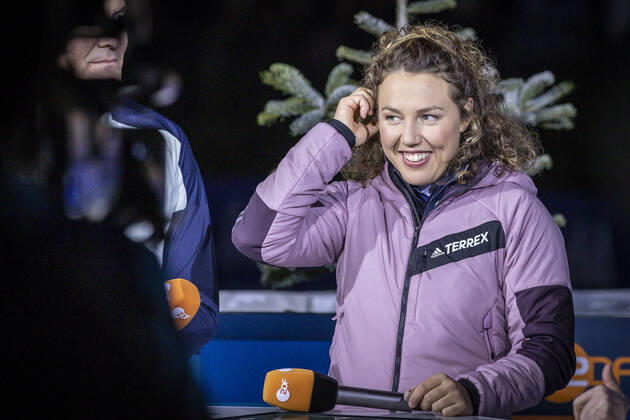 bett1.de WTC Biathlon auf Schalke, 28.12.2022 Laura Dahlmeier, ZDF-Expertin, bei der bett1.de WTC Biathlon auf Schalke am 28.12.2022 in der Veltins-Arena in Gelsenkirchen (Nordrhein-Westfalen). Copyright: xBEAUTIFULxSPORTS LeahxKohringx
