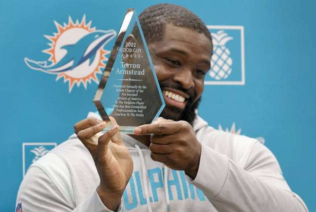 January 11, 2023: Miami Dolphins left tackle Terron Armstead receives the team Good Guy award on Wednesday, Jan. 11, 2023, at Hard Rock Stadium in Miami Gardens, Florida. - ZUMAm67_ 0198629913st Copyright: xMikexStockerx