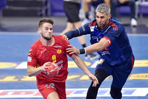 2023.01.18 Krakow Pilka reczna mezczyzn, sezon 2022 2023, Mistrzostwa Swiata 2023 Francja - Czarnogora N z Radojica Cepic, Luka Karabatic Foto Krzysztof Porebski PressFocus 2023.01.18 Krakow Handball, 2022 23 season, 28th Men s World Championship, WM, Weltmeisterschaft France - Montenegro Radojica Cepic, Luka Karabatic Credit: Krzysztof Porebski PressFocus NEWSPIX.PL --- Newspix.pl  20230118PF_KP210