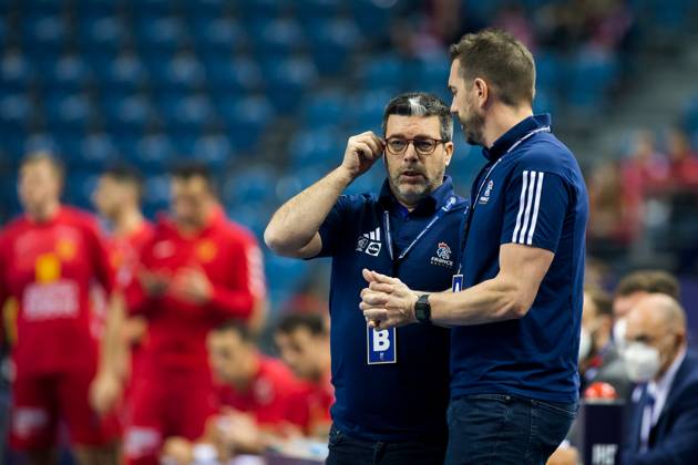 Guillaume Gille (France) HANDBALL : France vs MontÃ nÃ gro - Championnats du monde 2023 - Cracovie - 01 18 2023 LaurentTheophile Panoramic 