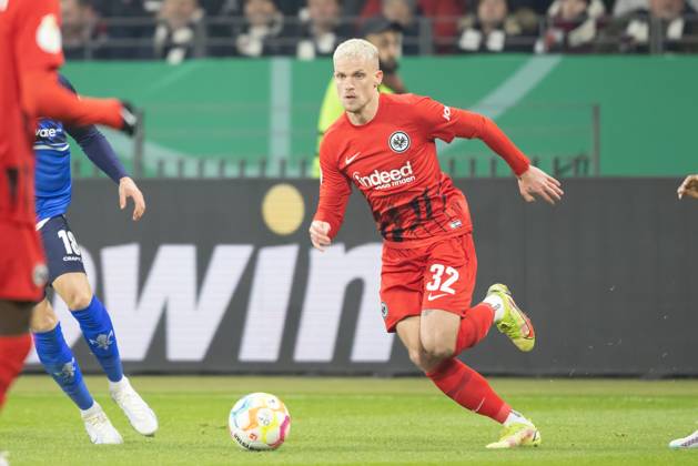 Eintracht Frankfurt - SV Darmstadt 98, DFB-Pokal Philipp Max (Eintracht Frankfurt, 32). DFB-Pokalspiel zwischen Eintracht Frankfurt und dem SV Darmstadt 98 am 7. Februar 2023 im Deutsche Bank Park in Frankfurt am Main. Nach Vorgaben der DFL, Deutsche Fußball Liga, ist es untersagt, in dem Stadion und oder vom Spiel angefertigte Fotoaufnahmen in Form von Sequenzbildern und oder videoähnlichen Fotostrecken zu verwerten bzw. verwerten zu lassen., Frankfurt am Main Hessen Deutschland Deutsche Bank Park