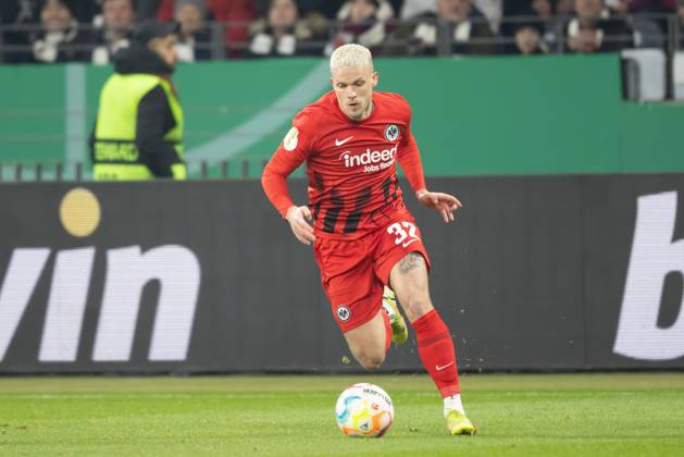 Eintracht Frankfurt - SV Darmstadt 98, DFB-Pokal Philipp Max (Eintracht Frankfurt, 32). DFB-Pokalspiel zwischen Eintracht Frankfurt und dem SV Darmstadt 98 am 7. Februar 2023 im Deutsche Bank Park in Frankfurt am Main. Nach Vorgaben der DFL, Deutsche Fußball Liga, ist es untersagt, in dem Stadion und oder vom Spiel angefertigte Fotoaufnahmen in Form von Sequenzbildern und oder videoähnlichen Fotostrecken zu verwerten bzw. verwerten zu lassen., Frankfurt am Main Hessen Deutschland Deutsche Bank Park