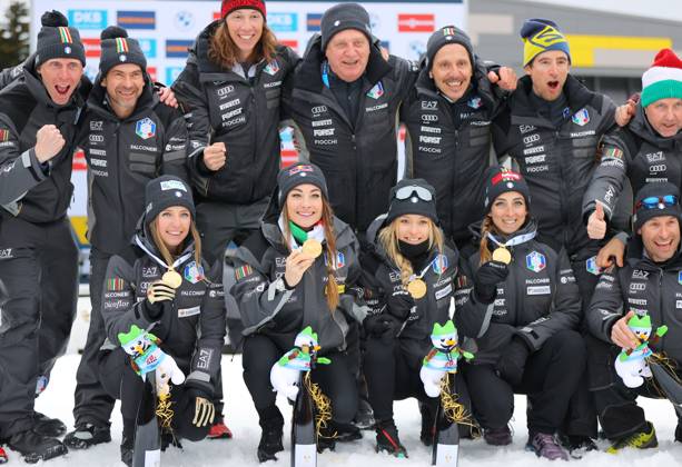 BIATHLON - IBU WC Oberhof OBERHOF,GERMANY,19.FEB.23 - BIATHLON - IBU World Championships 2023, 4x6 km relay, ladies, award ceremony. Image shows the rejoicing of team Italy. Keywords: medal.  GEPAxpictures xThomasxBachun