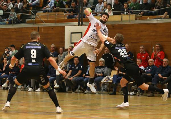 BAU 22.02.2023 Bietigheim Handball SG BBM Bietigheim vs. HSC 2000 Coburg, Juan de la Pena (BBM) am Ball