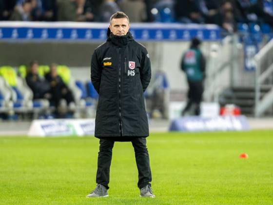 Mersad Selimbegovic (SSV Jahn Regensburg, Trainer), GER, Karlsruher SC (KSC) vs. SSV Jahn Regensburg, Fussball, 2. Bundesliga, 22. Spieltag, Spielzeit 2022 2023, 24.02.2023, DFB DFL regulations prohibit any use of photographs as image sequences and or quasi-video., GER, Karlsruher SC (KSC) vs. SSV Jahn Regensburg, Fussball, 2. Bundesliga, 22. Spieltag, Spielzeit 2022 2023, 24.02.2023 Karlsruhe Copyright: xEibner-Pressefoto SaschaxWaltherx EP_EER