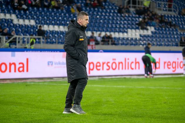 Mersad Selimbegovic (SSV Jahn Regensburg, Trainer), GER, Karlsruher SC (KSC) vs. SSV Jahn Regensburg, Fussball, 2. Bundesliga, 22. Spieltag, Spielzeit 2022 2023, 24.02.2023, DFB DFL regulations prohibit any use of photographs as image sequences and or quasi-video., GER, Karlsruher SC (KSC) vs. SSV Jahn Regensburg, Fussball, 2. Bundesliga, 22. Spieltag, Spielzeit 2022 2023, 24.02.2023 Karlsruhe Copyright: xEibner-Pressefoto SaschaxWaltherx EP_EER