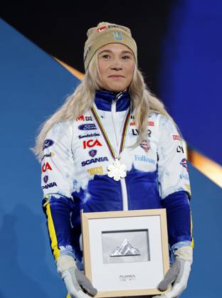 Ski Nordisch, WM in Planica, Siegerehrung Sprint der Frauen PLANICA 20230224 Guldmedaljören i sprint Jonna Sundling vid medaljceremonin under skid-VM. PLANICA Slovenien skidor x10430x Copyright: xChristinexOlsson TTx SKID-VM 2023