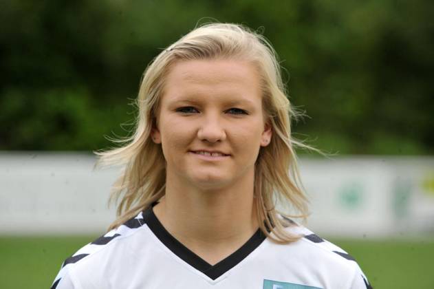 DFB Frauenfussballbundesliga 2010 2011 Copyright: FriedhelmxGeinowski
