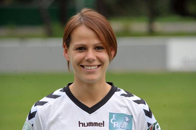 DFB Frauenfussballbundesliga 2010 2011 Copyright: FriedhelmxGeinowski