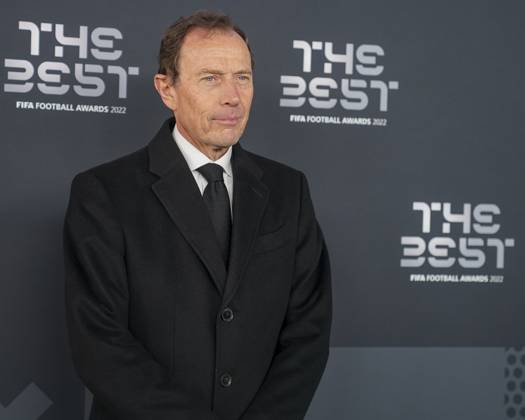 Paris, France, February 27th 2023: Former Real Madrid footballer, Emilio Butragueno arrives at The Best FIFA Football Awards 2022 at Salle Pleyel in Paris, France. (Daniela Porcelli SPP) Copyright: xDanielaxPorcellix xSPPx spp-en-DaPoSp-djp270223-101377