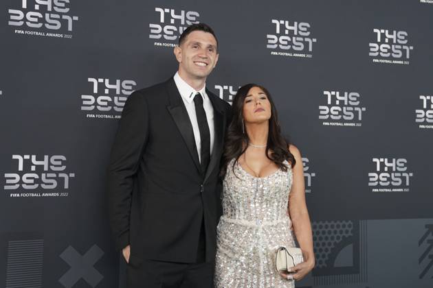Paris, France, February 27th 2023: Aston Villa and Argentina goalkeeper Emiliano Martinez with his wife Amanda arrives at The Best FIFA Football Awards 2022 at Salle Pleyel in Paris, France. (Daniela Porcelli SPP) Copyright: xDanielaxPorcellix xSPPx spp-en-DaPoSp-djp270223-101411