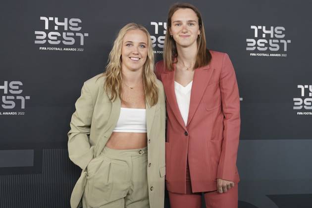 Paris, France, February 27th 2023: England and Arsenal attacker Beth Mead and her girlfriend Netherlands and Arsenal attacker Viviane Miedema arrive at the The Best FIFA Football Awards 2022 at Salle Pleyel in Paris, France. (Daniela Porcelli SPP) Copyright: xDanielaxPorcellix xSPPx spp-en-DaPoSp-djp270223-101683