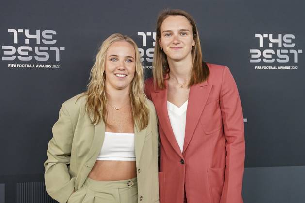 Paris, France, February 27th 2023: England and Arsenal attacker Beth Mead and her girlfriend Netherlands and Arsenal attacker Viviane Miedema arrive at the The Best FIFA Football Awards 2022 at Salle Pleyel in Paris, France. (Daniela Porcelli SPP) Copyright: xDanielaxPorcellix xSPPx spp-en-DaPoSp-djp270223-101690