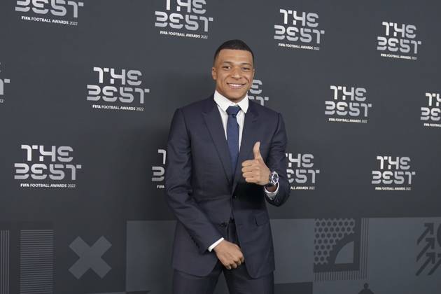 Paris, France, February 27th 2023: France and PSG attacker Kylian MbappÃ arrives at the The Best FIFA Football Awards 2022 at Salle Pleyel in Paris, France. (Daniela Porcelli SPP) Copyright: xDanielaxPorcellix xSPPx spp-en-DaPoSp-djp270223-101698