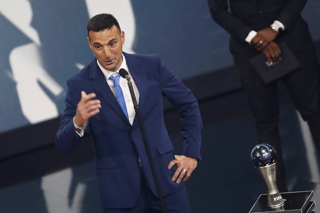 Lionel Scaloni FOOTBALL : The Best FIFA Football Awards 2022 - 27 02 2023 MichaelBaucher Panoramic 
