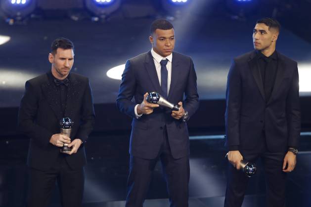 Lionel Messi - Kylian Mbappe - Achraf Hakimi FOOTBALL : The Best FIFA Football Awards 2022 - 27 02 2023 MichaelBaucher Panoramic 
