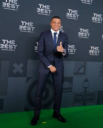 Paris, France, February 27th 2023: France and PSG attacker Kylian MbappÃ arrives at the The Best FIFA Football Awards 2022 at Salle Pleyel in Paris, France. (Daniela Porcelli SPP) Copyright: xDanielaxPorcellix xSPPx spp-en-DaPoSp-20230227-DP101698