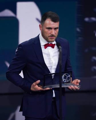 Paris, France, February 27th 2023: Marcin Oleksy of Poland wins the Puskas Award for best goal during the The Best FIFA Football Awards 2022 at Salle Pleyel in Paris, France. (Daniela Porcelli SPP) Copyright: xDanielaxPorcellix xSPPx spp-en-DaPoSp-20230227-DP101888