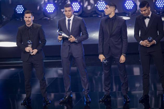 PARIS, FRANCE - FEBRUARY 27: Lionel Messi and kylian mbappÃ during The Best FIFA Football Awards 2022 on February 27, 2023 in Paris, France NEWS: The Best FIFA Football Awards 2022 on February 27, 2023 in Paris, France ElyxandroCegarra Panoramic 