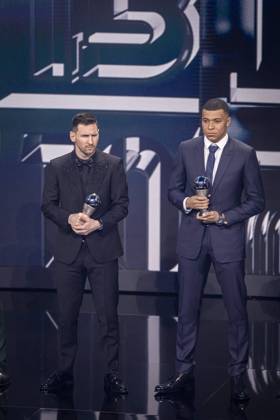 PARIS, FRANCE - FEBRUARY 27: Lionel Messi and kylian mbappà during The Best FIFA Football Awards 2022 on February 27, 2023 in Paris, France NEWS: The Best FIFA Football Awards 2022 on February 27, 2023 in Paris, France ElyxandroCegarra Panoramic