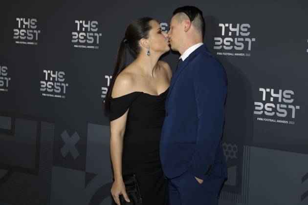 27 Fevrier 2023 : Paris, France : Adriana Lima arrivant la la soirÃ e des FIFA AWARDS THE BEST 2023 Ã la Salle Pleyel. (Henri Szwarc Starface) 289106 2023-02-27 Paris France  Copyright: xHenrixSwzarcx xStarfacex 0238010388st