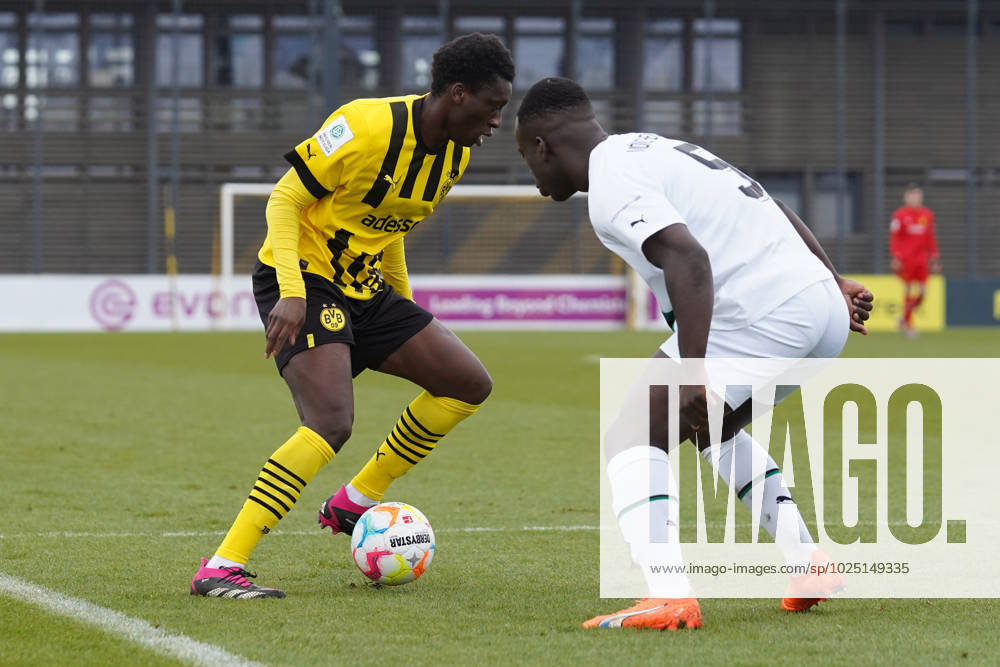 William Rashidi Fußball, U19, A Jugend BL, Borussia Dortmund | IMAGO
