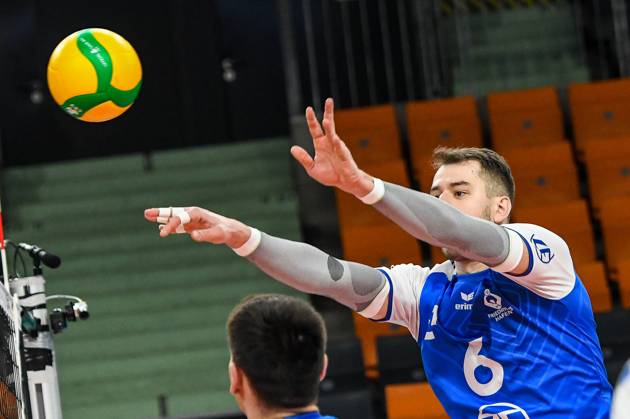GER, 2023 CEV Volleyball Champions League, VfB Friedrichshafen (GER) vs Jastrzebski Wegiel (POL) 09.03.2023, ratiopharm Arena, Neu-Ulm, GER, 2023 CEV Volleyball Champions League, VfB Friedrichshafen (GER) vs Jastrzebski Wegiel (POL), Viertelfinale, im Bild Michal Superlak (Friedrichshafen, 6)