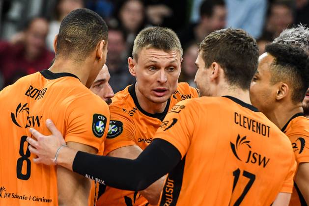 GER, 2023 CEV Volleyball Champions League, VfB Friedrichshafen (GER) vs Jastrzebski Wegiel (POL) 09.03.2023, ratiopharm Arena, Neu-Ulm, GER, 2023 CEV Volleyball Champions League, VfB Friedrichshafen (GER) vs Jastrzebski Wegiel (POL), Viertelfinale, im Bild Jurij Gladyr (Jastrzebski, 13) in der Bildmitte