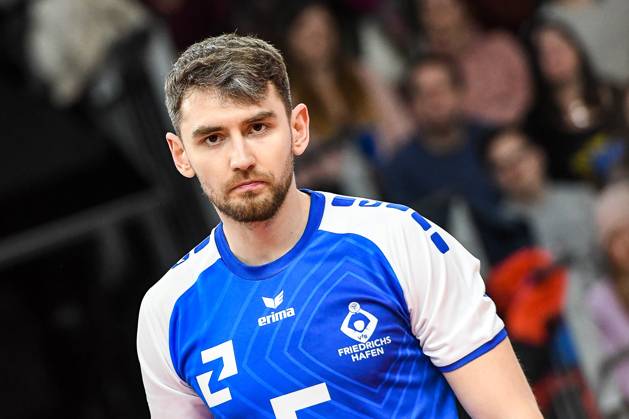 GER, 2023 CEV Volleyball Champions League, VfB Friedrichshafen (GER) vs Jastrzebski Wegiel (POL) 09.03.2023, ratiopharm Arena, Neu-Ulm, GER, 2023 CEV Volleyball Champions League, VfB Friedrichshafen (GER) vs Jastrzebski Wegiel (POL), Viertelfinale, im Bild Mateusz Biernat (Friedrichshafen, 5)