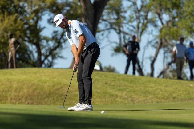 AUSTIN, TX - MARCH 25: Cameron Young attempts a birdie putt on the 18th green during the Quarterfinals of the PGA, Golf Herren World Golf Championships Dell Technologies Match Play on March 25, 2023, at Austin County Club in Austin, TX. (Photo by David Buono Icon Sportswire) GOLF: MAR 25 PGA - World Golf Championships-Dell Technologies Match Play Icon230325103