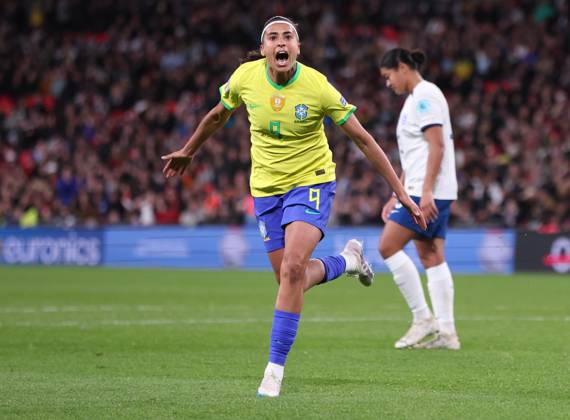 London, England, 6th April 2023. Andressa Alves of Brazil scores to make it 1-1 during the Women s CONMEBOL UEFA Finalissima match at Wembley Stadium, London. Picture credit should read: Paul Terry Sportimage EDITORIAL USE ONLY. No use with unauthorised audio, video, data, fixture lists, club league logos or live services. Online in-match use limited to 120 images, no video emulation. No use in betting, games or single club league player publications. SPI-2352-0024