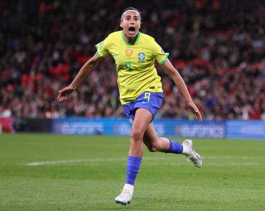 London, England, 6th April 2023. Andressa Alves of Brazil scores to make it 1-1 during the Women s CONMEBOL UEFA Finalissima match at Wembley Stadium, London. Picture credit should read: Paul Terry Sportimage EDITORIAL USE ONLY. No use with unauthorised audio, video, data, fixture lists, club league logos or live services. Online in-match use limited to 120 images, no video emulation. No use in betting, games or single club league player publications. SPI-2352-0026