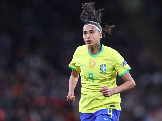 London, England, 6th April 2023. Andressa Alves of Brazil during the Women s CONMEBOL UEFA Finalissima match at Wembley Stadium, London. Picture credit should read: Paul Terry Sportimage EDITORIAL USE ONLY. No use with unauthorised audio, video, data, fixture lists, club league logos or live services. Online in-match use limited to 120 images, no video emulation. No use in betting, games or single club league player publications. SPI-2352-0198