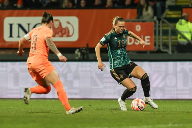 Fussball, UEFA Länderspiel Saison 2022 2023 Freundschaftsspiel Niederlande - Deutschland 07.04.2023, Fortuna Sittard Stadion Klara Buehl (Deutschland, 19) Sittard Fortuna-Sittard-Stadion Niederlande