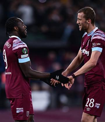 LONDON, ENGLAND - APRIL 20: Michail Antonio celebrates with Tomas Soucek after scoring goal during the UEFA Europa Conference League quarterfinal second leg match between West Ham United and KAA Gent at London Stadium on April 20, 2023 in London, United Kingdom. Photo by Sebastian Frej West Ham United v KAA Gent: Quarterfinal Second Leg - UEFA Europa Conference League Copyright: xSebastianxFrejx