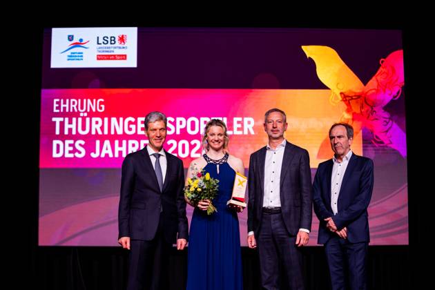 21.04.23, GER, Saison 22, Maenner Frauen Mannschaft, Ehrung Thüringer Sportler des Jahres 2022 der Landessportbund und die Stiftung Thüringer Sporthilfe ehren die Thüringer Sportler des Jahres 2022, im Bild zu sehen die Sportlerin des Jahres Victoria Carl Ilmenau Festhalle Ilmenau Thüringen Deutschland